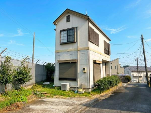 【前面道路含む現地写真】 | 相模原市中央区上矢部３丁目　中古戸建 | 空の広がりを感じる、開放感あふれるロケーションです