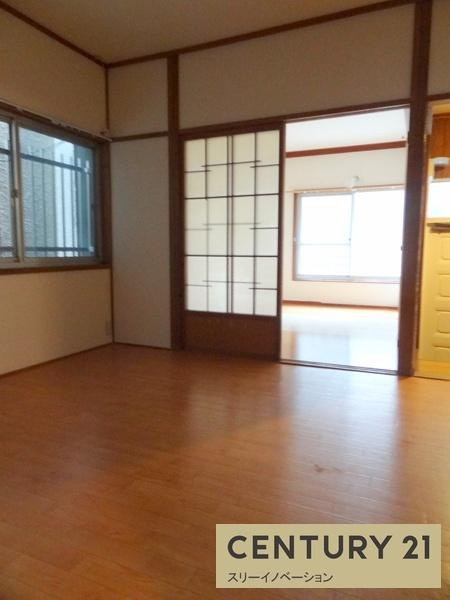 泉尾1丁目中古戸建の居間・リビング
