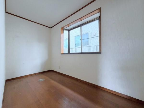 町田市金森東４丁目の中古一戸建の洋室