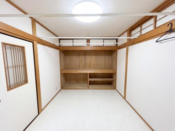 【洋室】 | ■南方面から日光が差し込む住まいで太陽の恵みを感じる温かな空間♪
