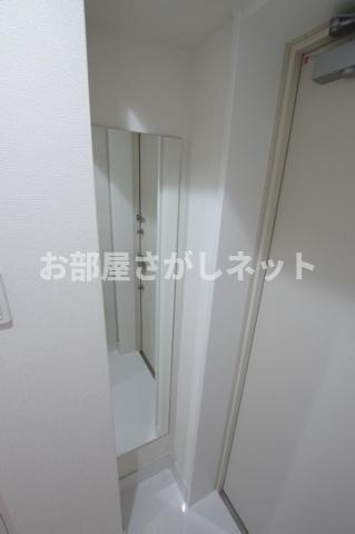フュージョナル浅草【おとり物件なし】の玄関