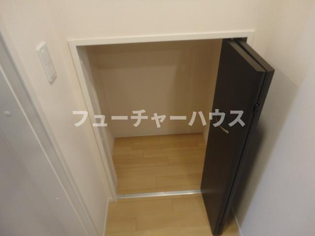 エスポワ・テランのその他|階段下収納（イメージ）