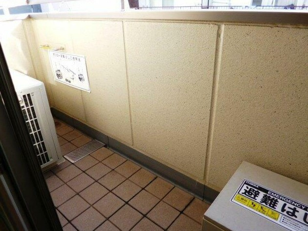 【バルコニー】