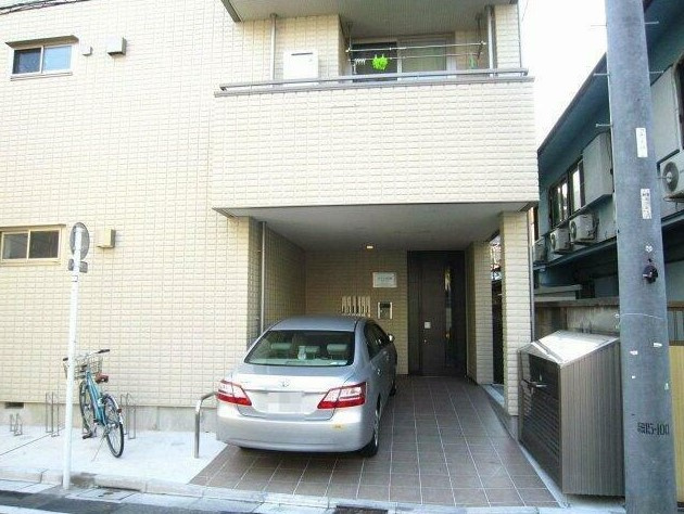 【エントランス】