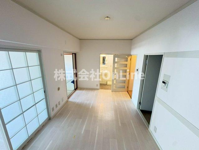 大阪市生野区巽北３丁目の賃貸マンションの居間・リビング
