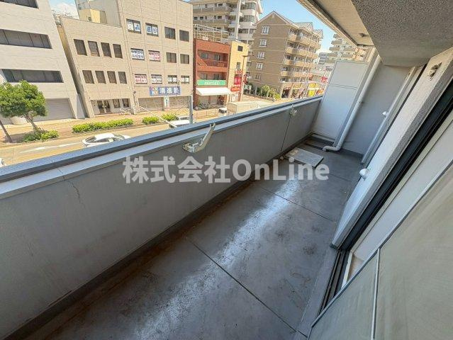 大阪市生野区巽北３丁目の賃貸マンションのバルコニー