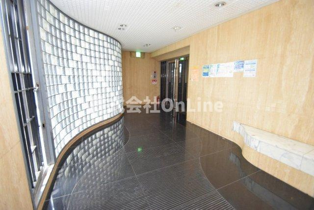 大阪市生野区巽北３丁目の賃貸マンションのロビー