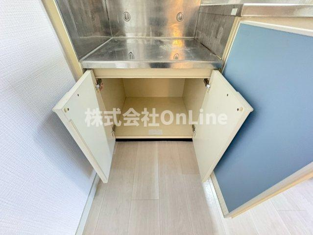 大阪市生野区巽北３丁目の賃貸マンションの収納