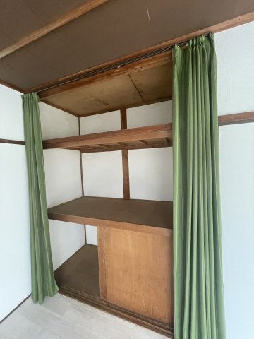長尾町２丁目貸家の収納