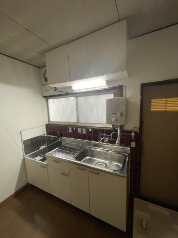 長尾町２丁目貸家のキッチン