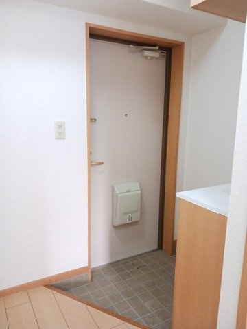 グランジュネッスの玄関|きれいな玄関です