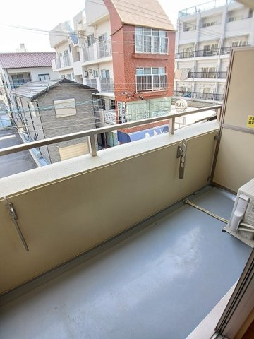 アヴニール東雲のバルコニー|バルコニーがあります