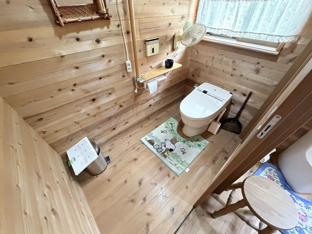丹波市山南町岩屋の中古一戸建のトイレ|離れ