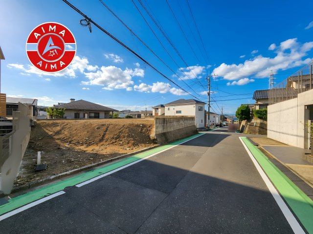 福岡市東区美和台3丁目第3-2棟（1号棟）の前面道路含む現地写真|見学の時間などお気軽にお問い合わせ下さい。