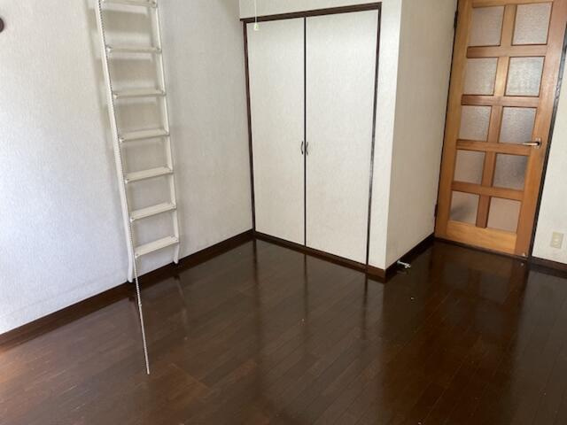 サンパレスオノの洋室