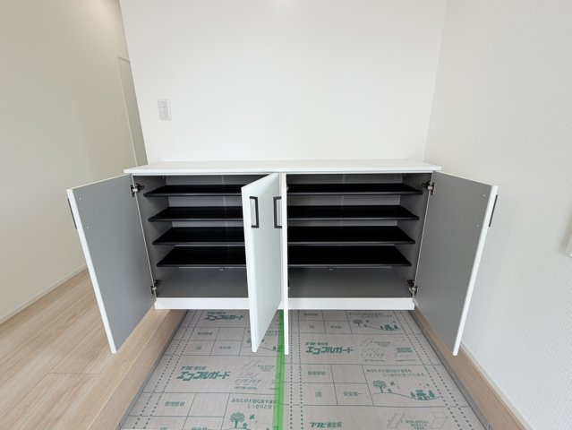 安曇野市三郷温　中古住宅の玄関