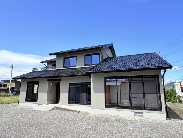 島内　中古住宅の外観