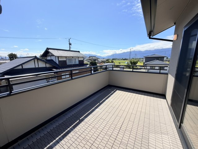 島内　中古住宅のバルコニー