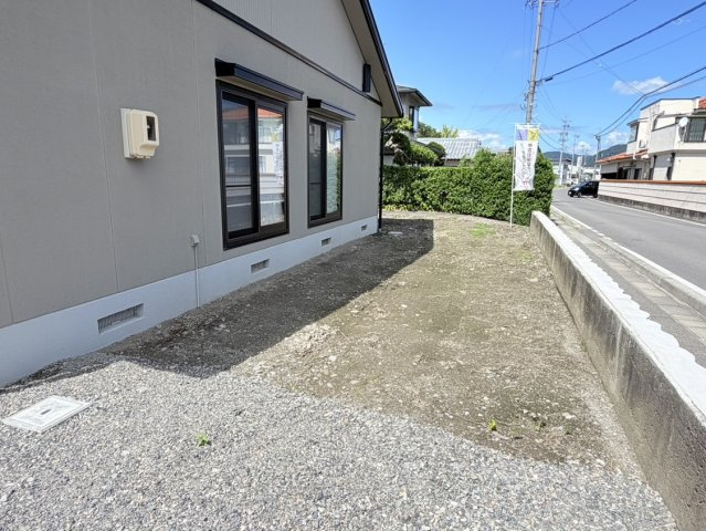 島内　中古住宅の庭
