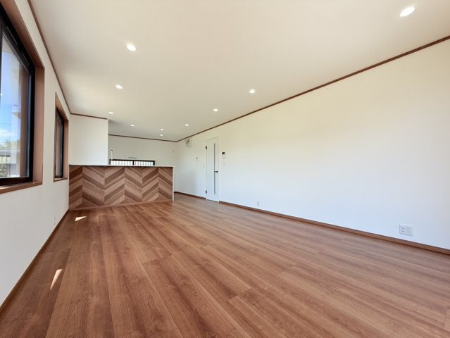 島内　中古住宅の居間・リビング