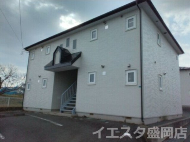 サンバレー D棟の外観
