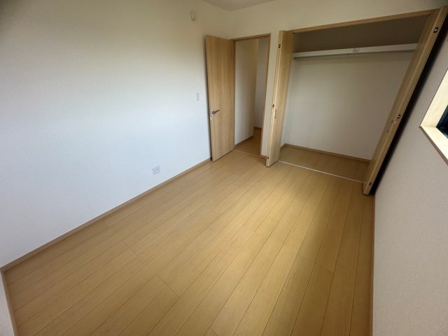 柳川市高島　新築オール電化3LDKの洋室