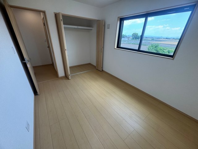 柳川市高島　新築オール電化3LDKの洋室