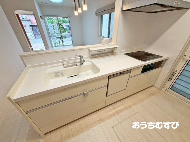 春日井市南花長町7丁目のキッチン