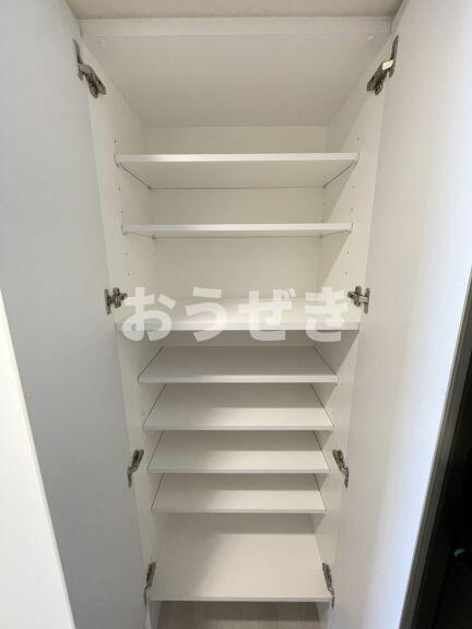 ＳＨＯＫＥＮ　Ｒｅｓｉｄｅｎｃｅ横浜関内の収納|同物件別部屋写真