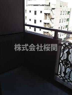 グリフィン横浜・桜木町駅前弐番館のバルコニー