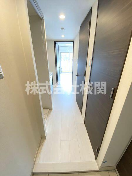 プロスタイルウェルス横浜天王町ＳＨＯＫＥＮ　Ｒｅｓｉｄｅｎｃｅの玄関