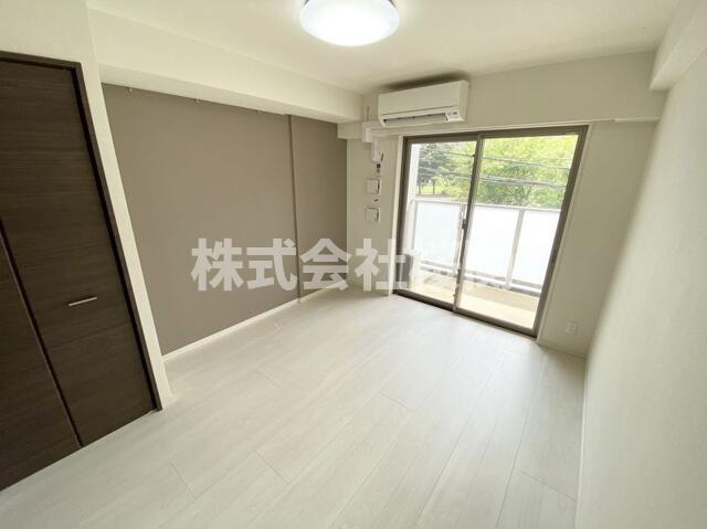 プロスタイルウェルス横浜天王町ＳＨＯＫＥＮ　Ｒｅｓｉｄｅｎｃｅの洋室