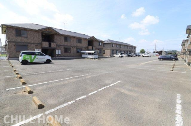 伊勢崎市下触町のアパートの駐車場|当社、チルホームのHPもご覧ください(^^)/物件情報多数♪