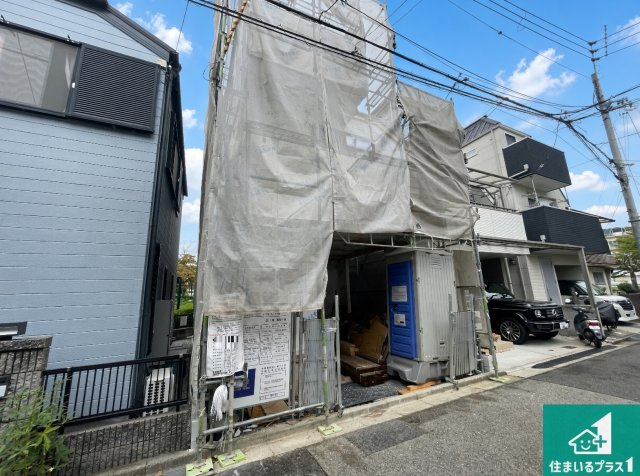 宝塚市南ひばりガ丘　新築一戸建ての外観|周辺は落ち着いた街並みの住宅地！子育てがしやすい住環境です！まだ未完成ですが、現地でしかわからない事もございます。是非一度ご覧ください。