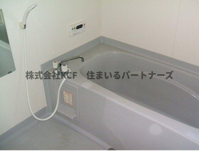 ハウスフリーデⅡの浴室|日々の疲れを癒すお風呂付です
