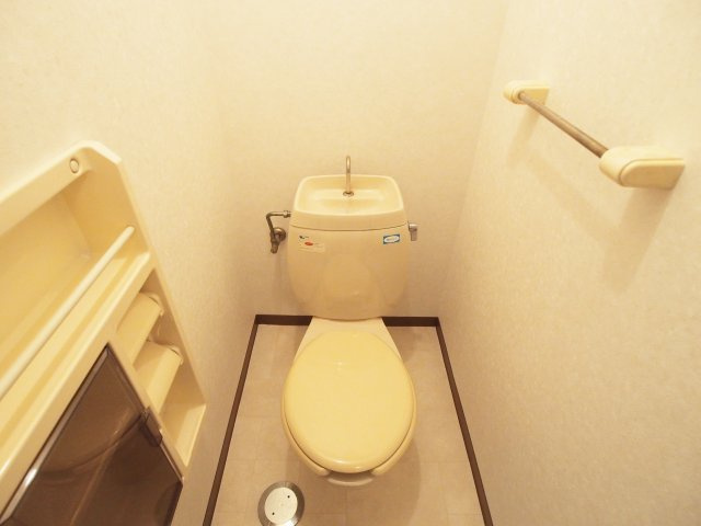 ボーンニューのトイレ