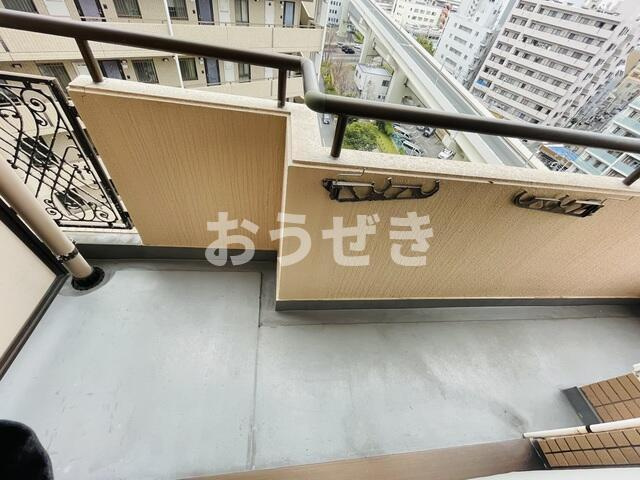 パレドール伊勢佐木町南のバルコニー