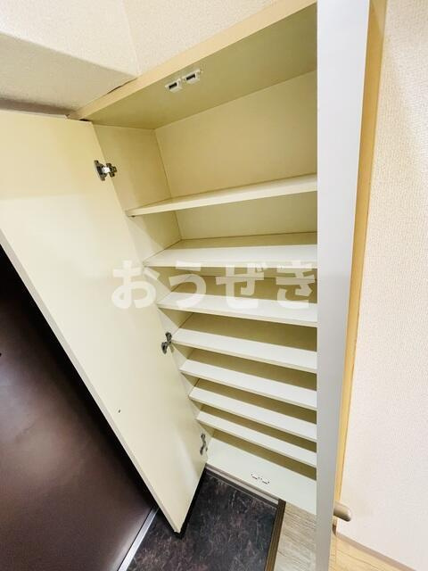 パレドール伊勢佐木町南の収納