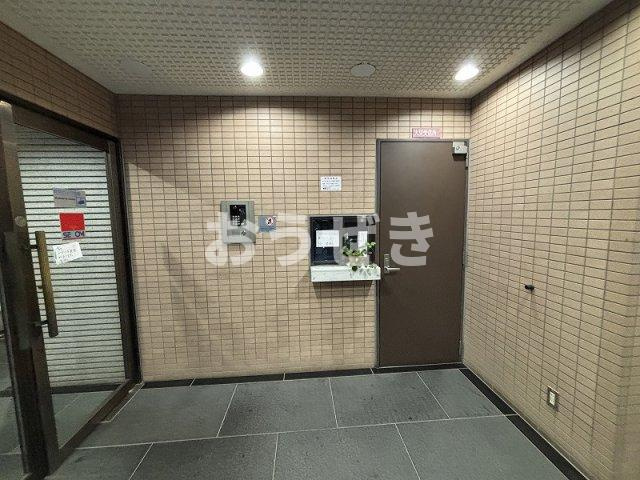 パレドール伊勢佐木町南のエントランス