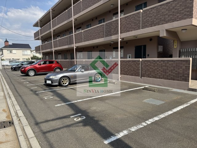 カーサヴェルデの駐車場