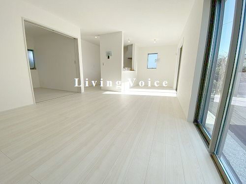 【仲介手数料０円】茅ヶ崎市菱沼1丁目2期　新築一戸建て　1号棟　全2棟の居間・リビング|茅ヶ崎市菱沼1丁目　新築一戸建て　1号棟　全2棟