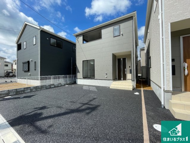 亀岡市曽我部町寺長縄手　第4期　新築一戸建ての外観|現在建築中！落ち着いた街並みで新生活を始めることが出来そう！周辺の物件も併せてご紹介させて頂きます！