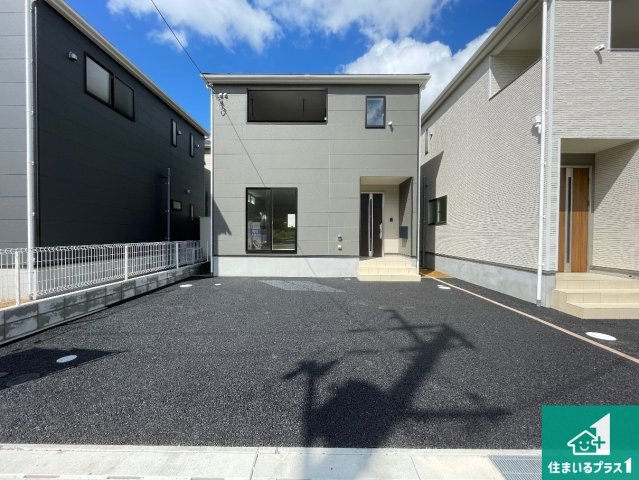 亀岡市曽我部町寺長縄手　第4期　新築一戸建ての外観|周辺は落ち着いた街並みの住宅地！子育てがしやすい住環境です！気になることがありましたら、お気軽にお問い合わせください！