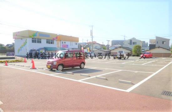 カシスコート大鳥居の駐車場|駐車場です