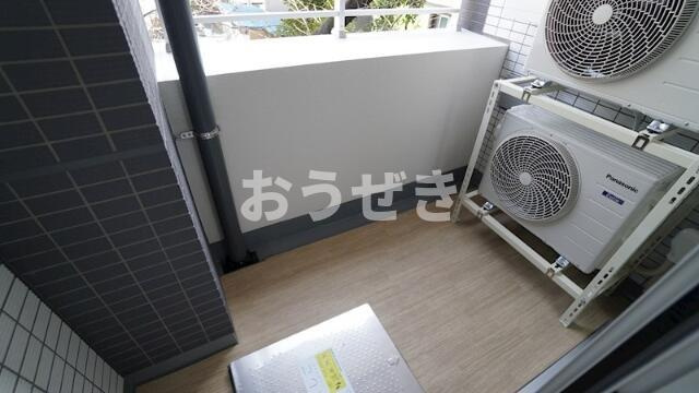 メインステージ横濱真金町のバルコニー