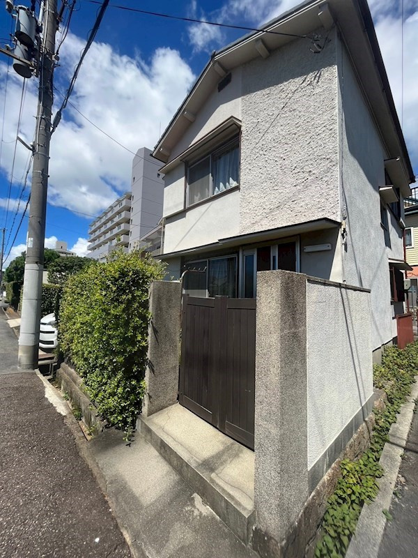 本山北町1丁目貸家