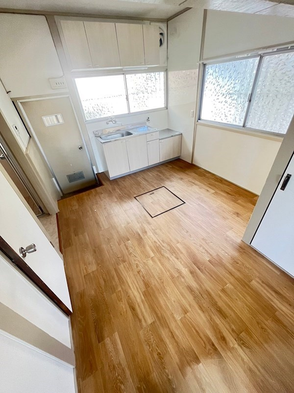 本山北町1丁目貸家の居間・リビング