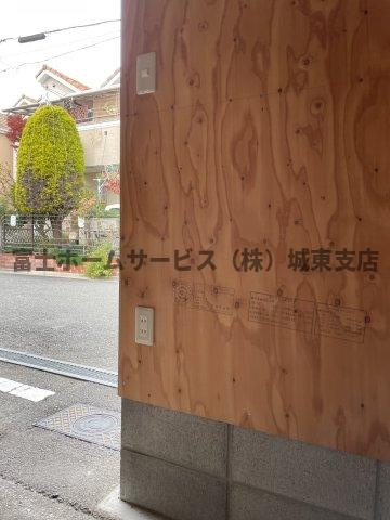 荒川プレハブ倉庫