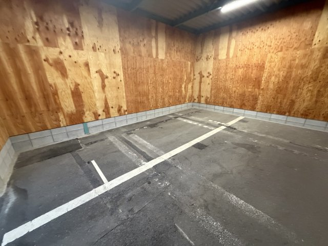 荒川プレハブ倉庫