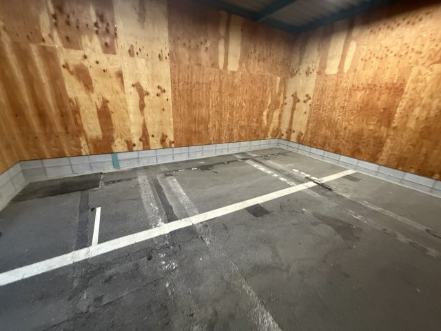 荒川プレハブ倉庫